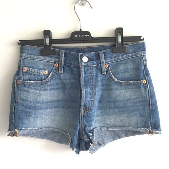 LEVI’S 501 High Waisted Cut Off Denim Shorts Blue 25 - Picture 2 of 3